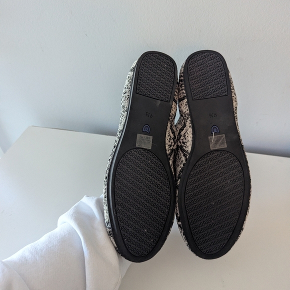 Women's Rothys 9.5 The Flat Round Toe Knit Python Ballet Shoes Retired - Picture 3 of 7